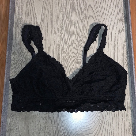 Black lace bralette - Picture 1 of 3